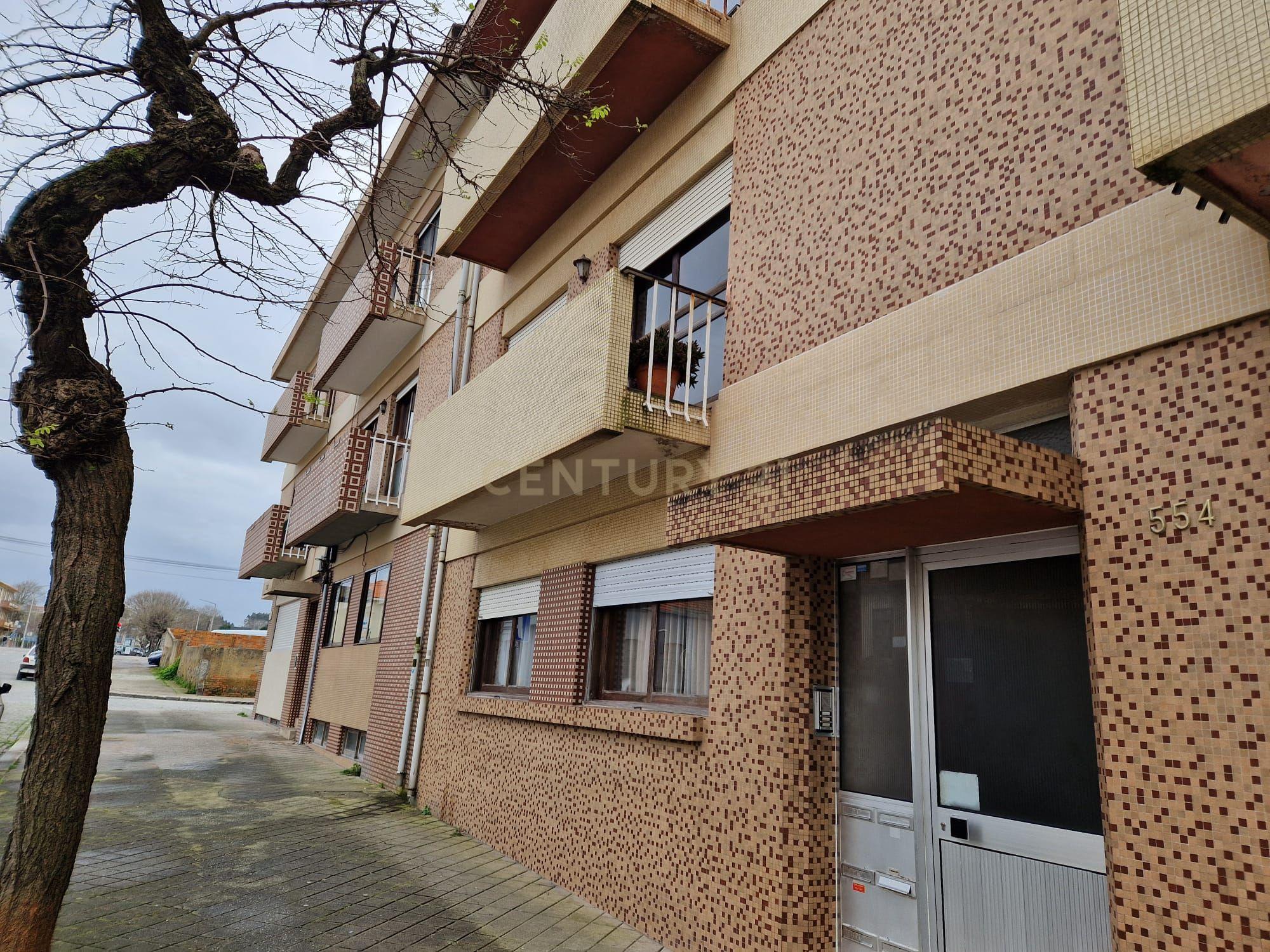 Apartamento T3 em Espinho com Vista e Proximidade à Praia - Image 43